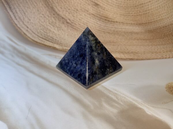 Iolite Pyramid