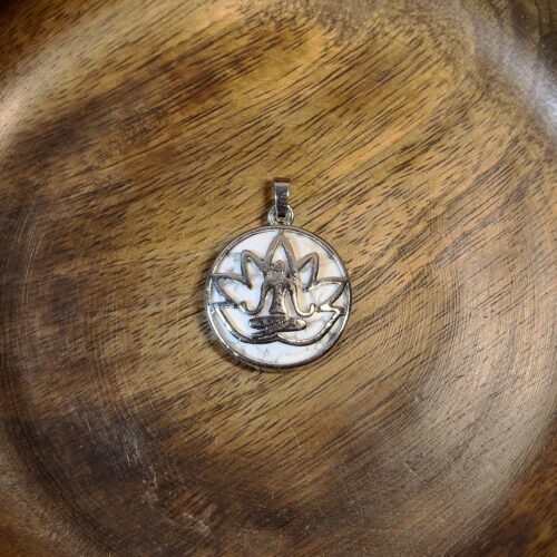 Howlite 7 Chakra Pendant