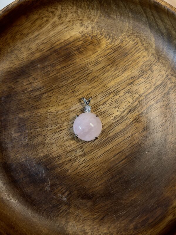 Rose Quartz Round Pendant