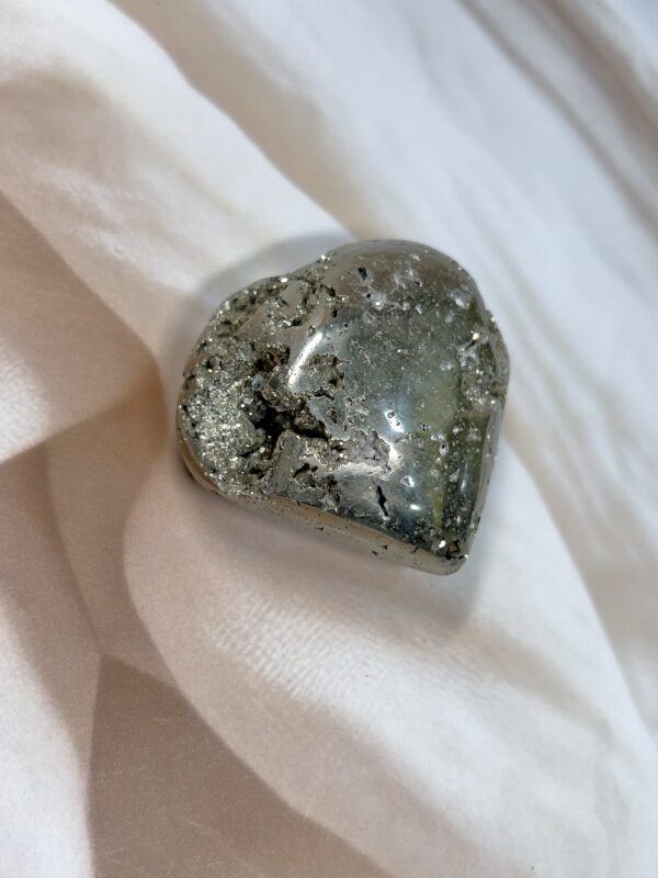 Peru Pyrite Heart 175 GM
