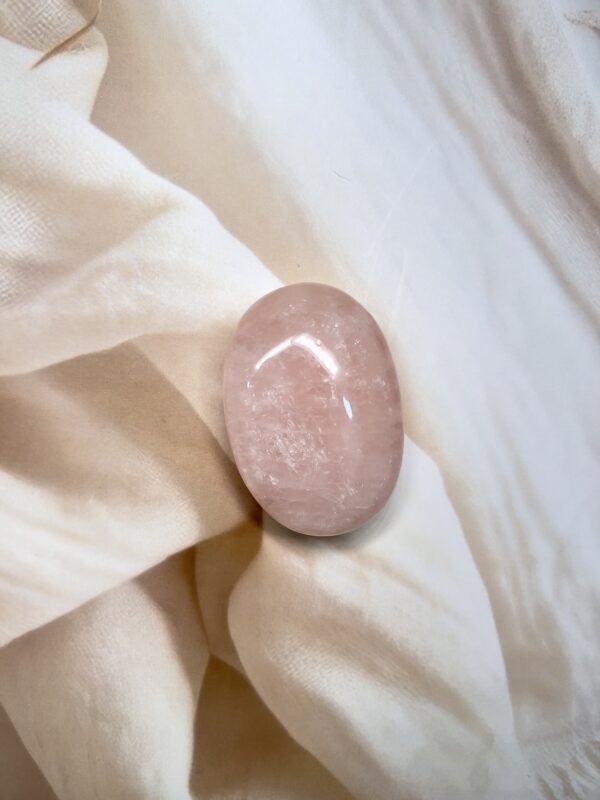 Rose Quartz Palm Stone 140 GM