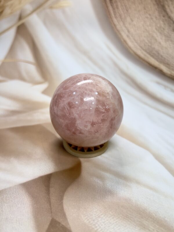 Rose Quartz Sphere 196 GM