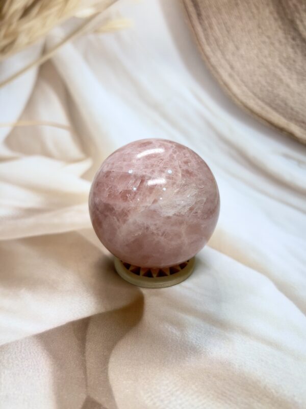 Rose Quartz Sphere 196 GM