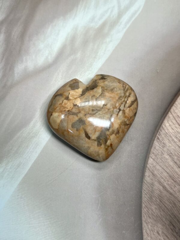 Peach Moonstone Heart 138 GM