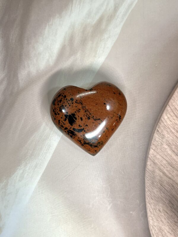 Mahogany Obsidian Heart 118 GM