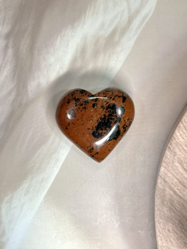 Mahogany Obsidian Heart 118 GM