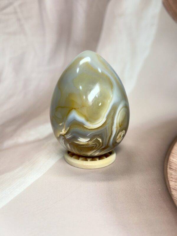IMG_0465 Gray Banded Agate Egg 210 GM