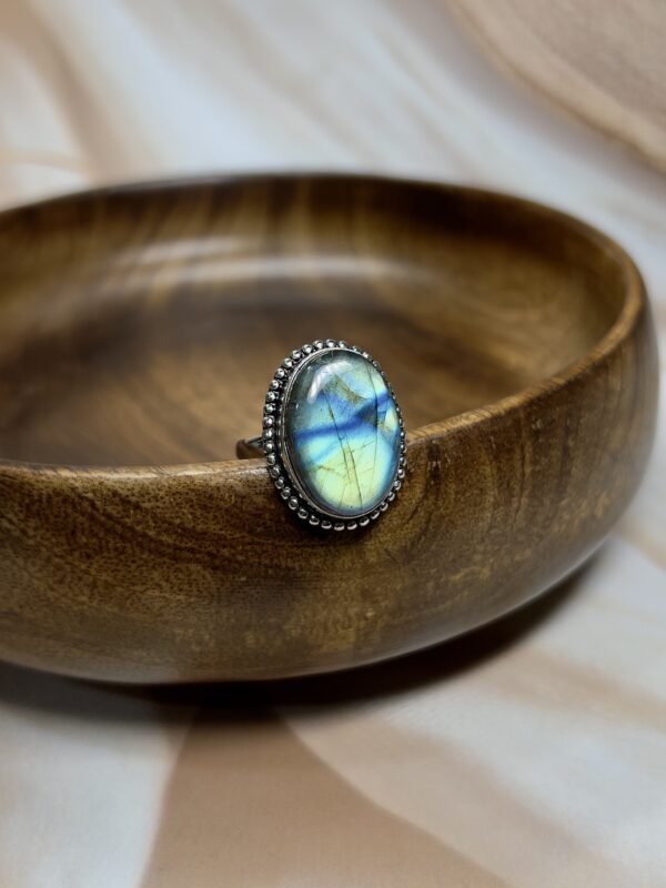 Vibrant Blue-Green Flash Labradorite Ring