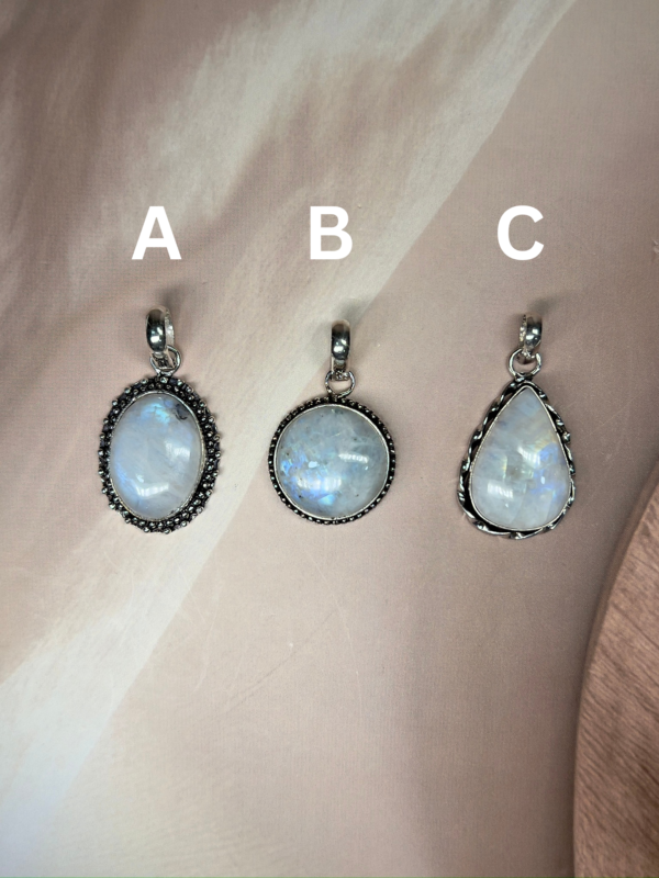 pendants Rainbow Moonstone Flashy Pendants