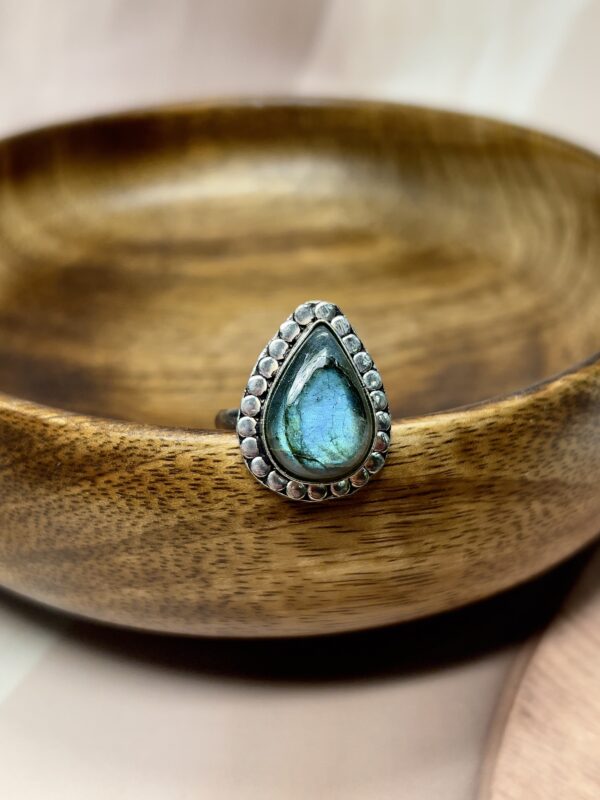 Teardrop Blue-Green Flash Labradorite Ring | German Silver
